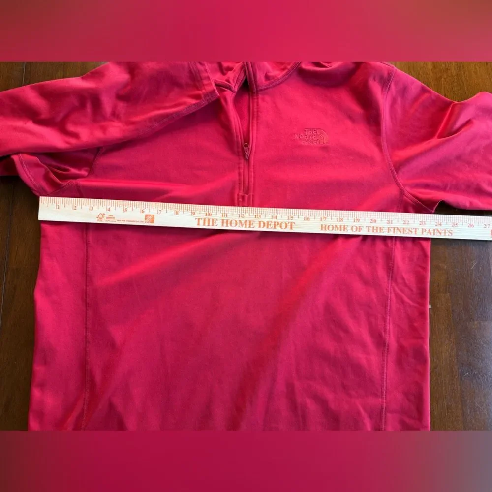 The North Face Men’s Red Logo Quarter-Zip Sweatshirt Fleece Pullover, XL